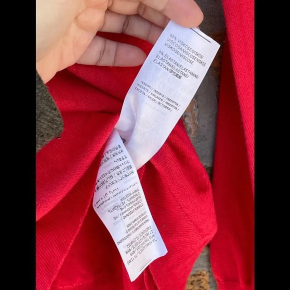 love Moschino red dry clean only sweater small - Picture 7 of 8